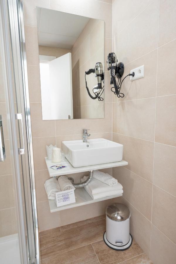 Hotell Romerito 2*